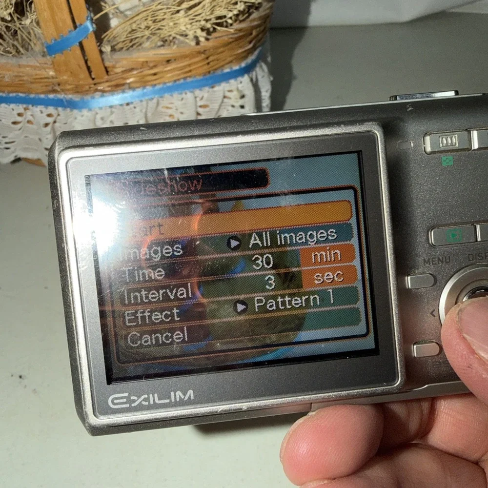 Casio Exilim Digital Camera Unisex OS Silver Good 7.2MP 3x Optical Zoom Y2K